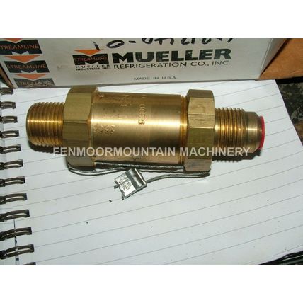 Pressure relief valve. Mueller AQ15504 1/2" MPT x 5/8 FL 200 Psi release
