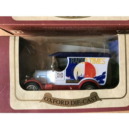 Ltd Ed 3 Oxford Diecast Radio Times Vans & Bus, 2 certificates Boxed