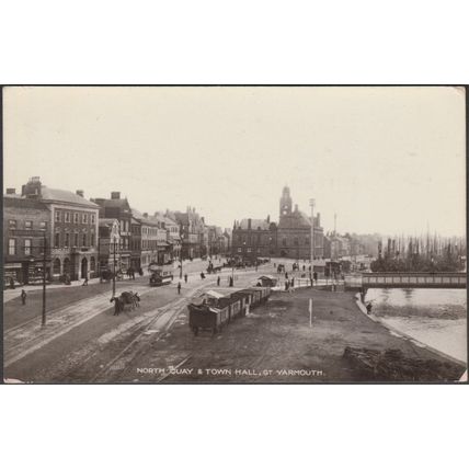 North Quay & Town Hall, Great Yarmouth, Norfolk, 1913 - Postcard