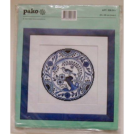 PAKO COUNTED CROSS STITCH KIT - BLUE AND WHITE PLATE - ART 238.591