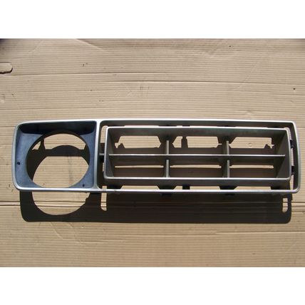 1976 FORD TRUCK GRILL D6TB-8A405 OEM VERY NICE RH F150 F250 RANGER