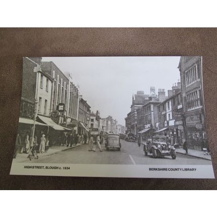 Reproduction Berkshire Library Postcard - High Street scene Slough C 1934