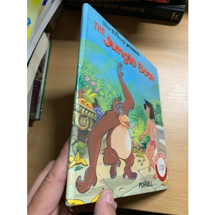 1974 WALT DISNEY PRESENTS "THE JUNGLE BOOK" ILLUSTRATED THIN HARDBACK BOOK (LL)