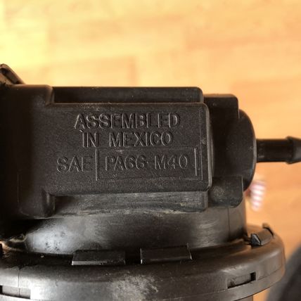 Audi A8 S8 TT Leak Detection Pump 4E0906271 OEM