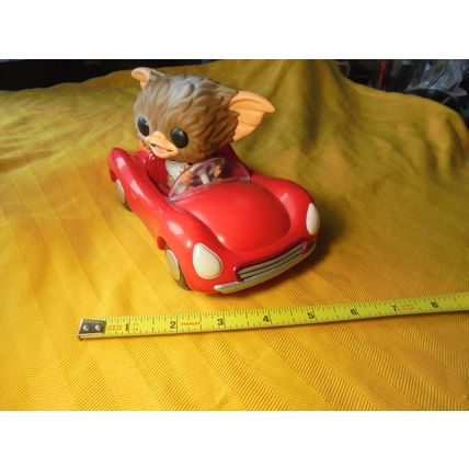 Funko Pop Hot Topic EXCLUSIVE! GREMLINS - GIZMO In Red Corvette!! #71 ! $25.00