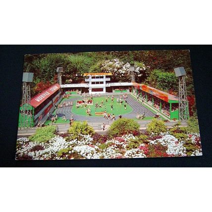 SPORTS STADIUM, MERRIVALE MODEL VILLAGE, GREAT YARMOUTH<>POSTCARD