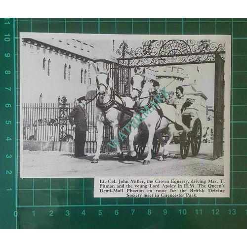 C2656) Lt Col John Miller Crown Equerry Mrs T Pitman Lord Apsley - 1968 Clip