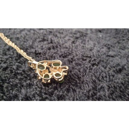 Floral designer green jade flowering Pendant and chain