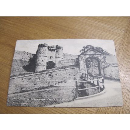 1920s fr T.Piper Postcard - Entrance to Carisbrooke Castle - Isle of Wight