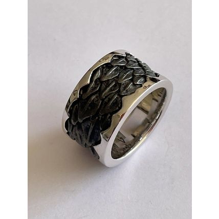 Seven London V Sterling&Oxidised Men’s Band Ring Size UK P 1/2, US 8- 16.1 Grams