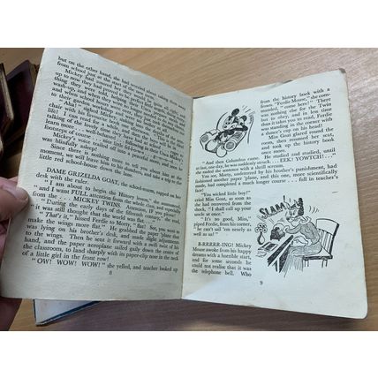 1946 WALT DISNEY "MICKEY MOUSE ANNUAL" ILLUSTRATED HARDBACK BOOK (P4)