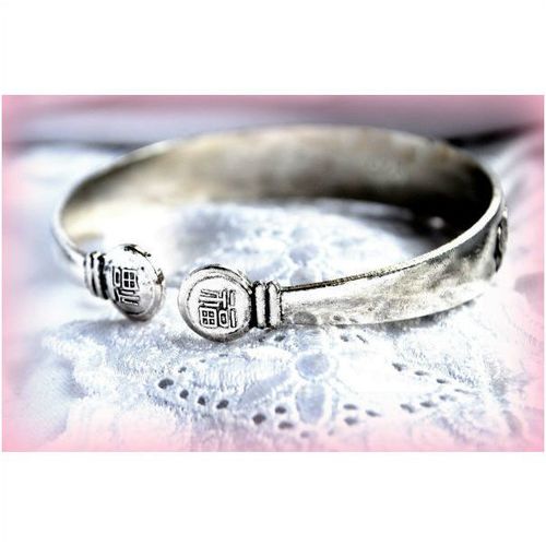 Tibetan Silver Hill Tribe Carved Relief Bracelet Bangle Jewellery 1518
