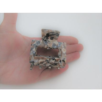 Medium/large brown beige taupe marbled hair claw clip