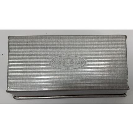 USA Pan Bakeware Seamless Nonstick Standard Bread Loaf Pan - 5 x 9 x 2.75 Inches