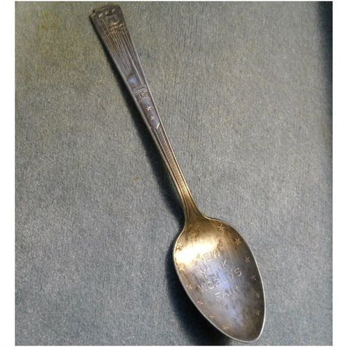 1939 Vintage Souvenir Spoon New York Worlds Fair