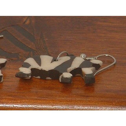 New Women’s Black & White Bone Zebra Shape Earrings