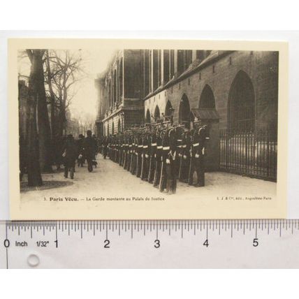 postcard vintage Guards at Palais de Justice, Paris