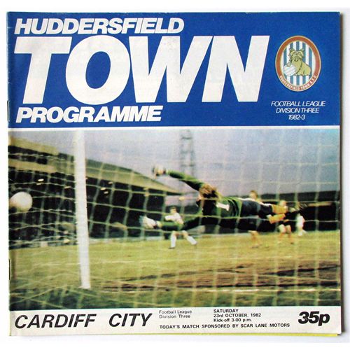 MATCH PROGRAMME 1982-83 HUDDERSFIELD TOWN v CARDIFF CITY (VG - No Writing)