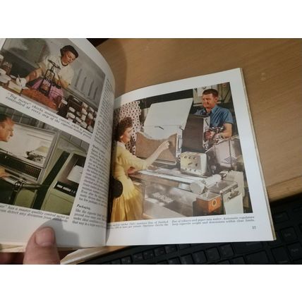 The American Tobacco Story Copyright 1964 2600