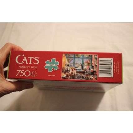 PUZZLER'S DESK 750 PIECE PUZZLE SEALED CATS KITTENS