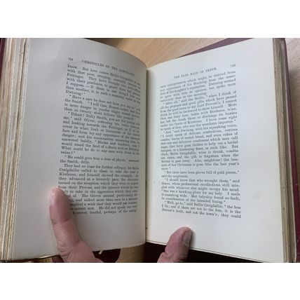 1894 WALTER SCOTT FAIR MAID OF PERTH ANDREW LANG NOTES VOLS 1 & 2 BOOKS (P8)