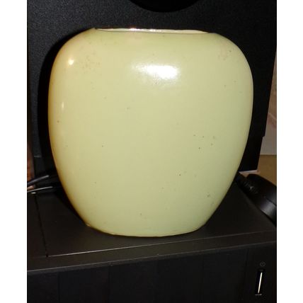 VINTAGE OVAL SHAPED JAPANESE LILAC COLOR FLOWER VASE