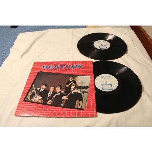 The Beatles 2LP Fan Club-THE BEATLES CONQUER AMERICA