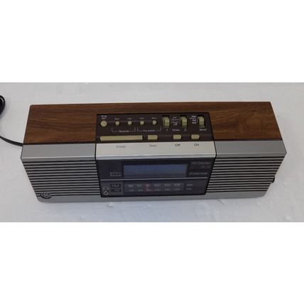 Vintage GE Clock Radio AM FM Model No 7-4945a Battery Back-up Dual Alarm