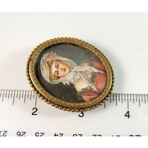 Rare 19th century pin, hand painted and signed on organic material, fine antique