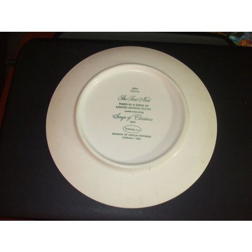 Vintage 1973 Songs of Christmas First Noel Vernon Ware Pottery Plate #773-111