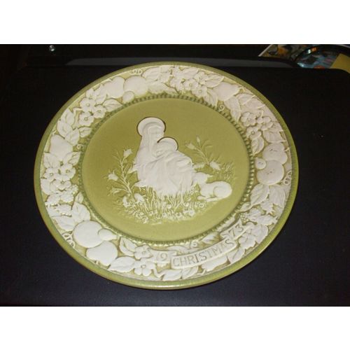 Vintage 1973 Songs of Christmas First Noel Vernon Ware Pottery Plate #773-111