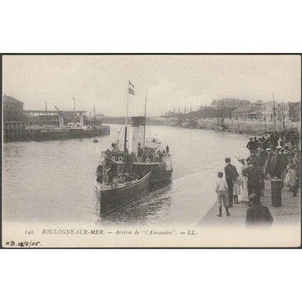 Arrivée de l'Alexandra, Boulogne-sur-Mer, 1905 - Lévy CPA LL142