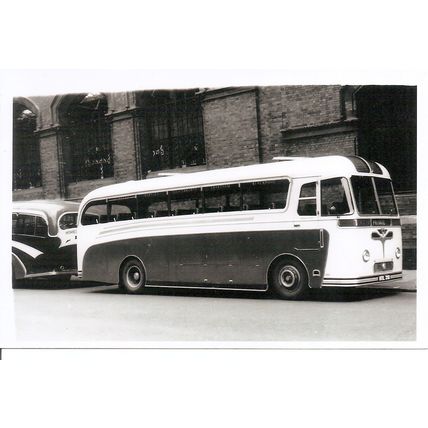 Black & White Photograph of Gem Luxury Coaches of Colsterworth - HTL 351