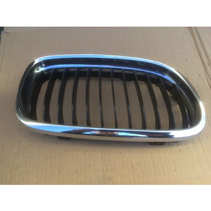 BMW 3 SERIES E90 E91 CHROME KIDNEY GRILL O/S RH RIGHT 2005 - 2011 Genuine BMW
