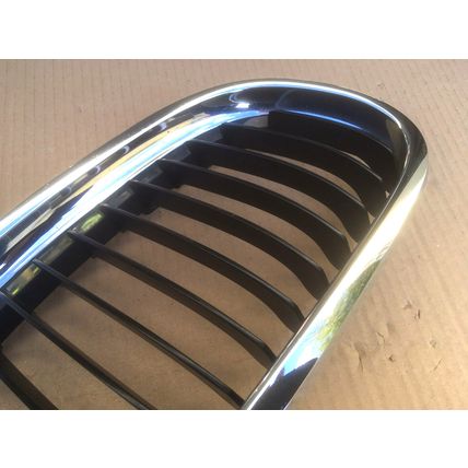 BMW 3 SERIES E90 E91 CHROME KIDNEY GRILL O/S RH RIGHT 2005 - 2011 Genuine BMW