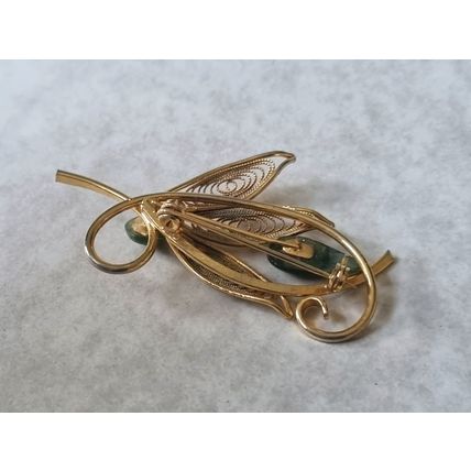 Vintage Jade Brooch, Gold Tone Filigree Leaf, Botanical Jewellery Gift