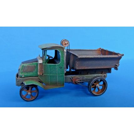 HO/HOn3 WISEMAN MODEL SERVICES OT5132 1926 MACK AC DUMP TRUCK KIT