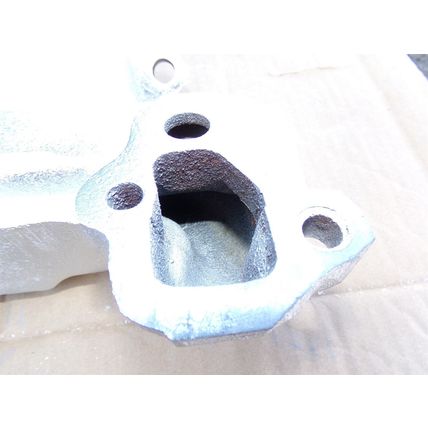 1976 77 78 79 Plymouth Chrysler Exhaust Manifold 318 360 3830204 Volare Cordoba