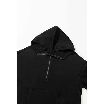 Black Solid Kangaroo Pocket Half Zipper Oversized Hoodie
