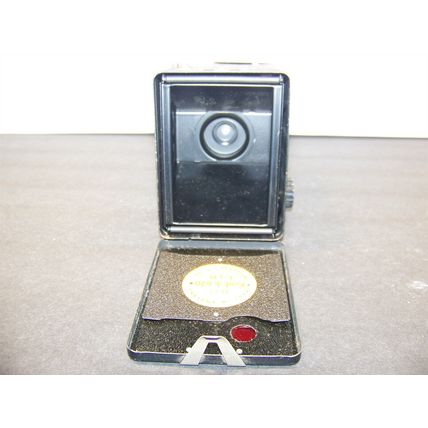 Kodak Brownie Six - 20 Camera Model D Vintage Made in England