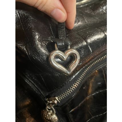Black Brighton Purse – Elegant & Timeless Upgrade your style with this classic