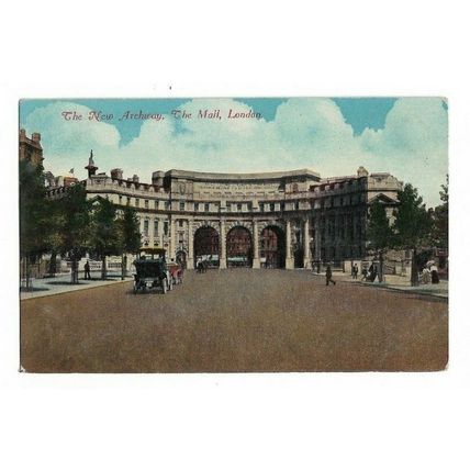 London. The New Archway, The Mall.