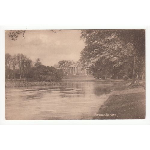 Lake and House Broadlands Romsey Hampshire Postcard
