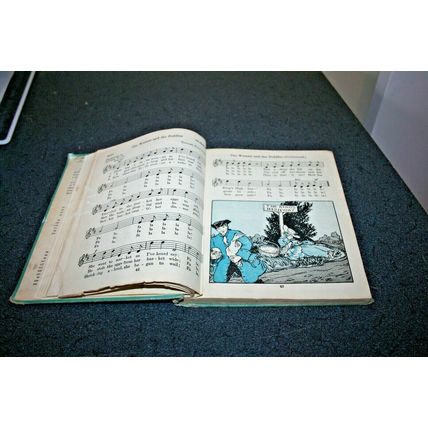 Vintage 1946 Singing Days The World Of Music with Illustrations Hardcover 223pgs