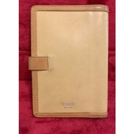 Vintage Classic Leather Beige Than Coach Long Wallet