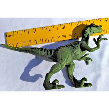Jurassic World Dino Rivals Velociraptor Charlie GFM06 Mattel 2018 Dinosaur Toy