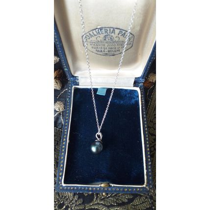 Vintage 1980-s Black Pearl Silver Pendant on 18 inch Chain - Beautiful!