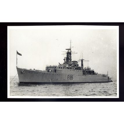 na1013 - Royal Navy Warship - HMS Roebuck - photograph