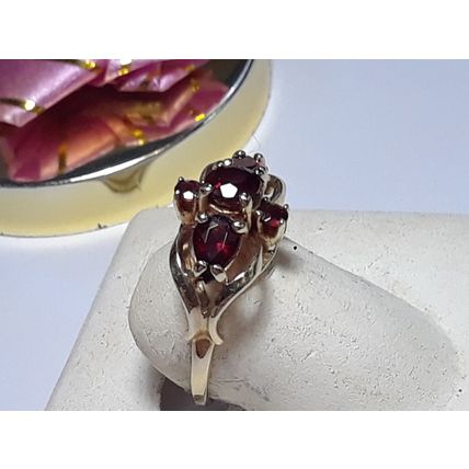 Estate 1.25ctw Pear &Rd Natural Garnet 10Kt Yellow Gold Vintage design Ring20399