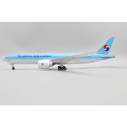 B777F KOREAN AIR CARGO REG: HL8251 WITH STAND -JC WINGS SA2004 1/200 - PRE ORDER